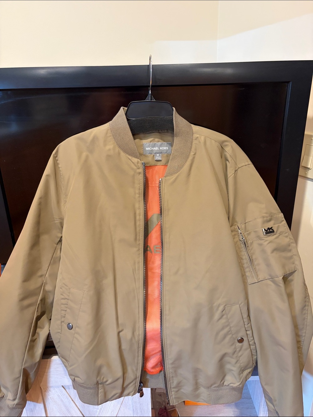 Michael Kors Men’s Khaki Bomber Jacket with Orange Lining. Lightweight, Sage